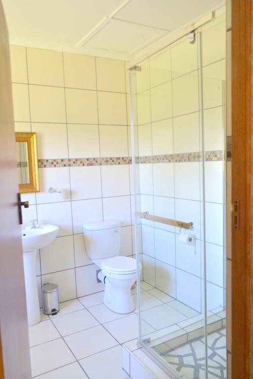 Jakobs Guesthouse & Cottage East London Chambre photo