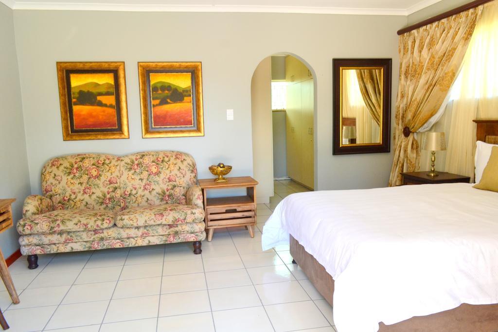Jakobs Guesthouse & Cottage East London Chambre photo