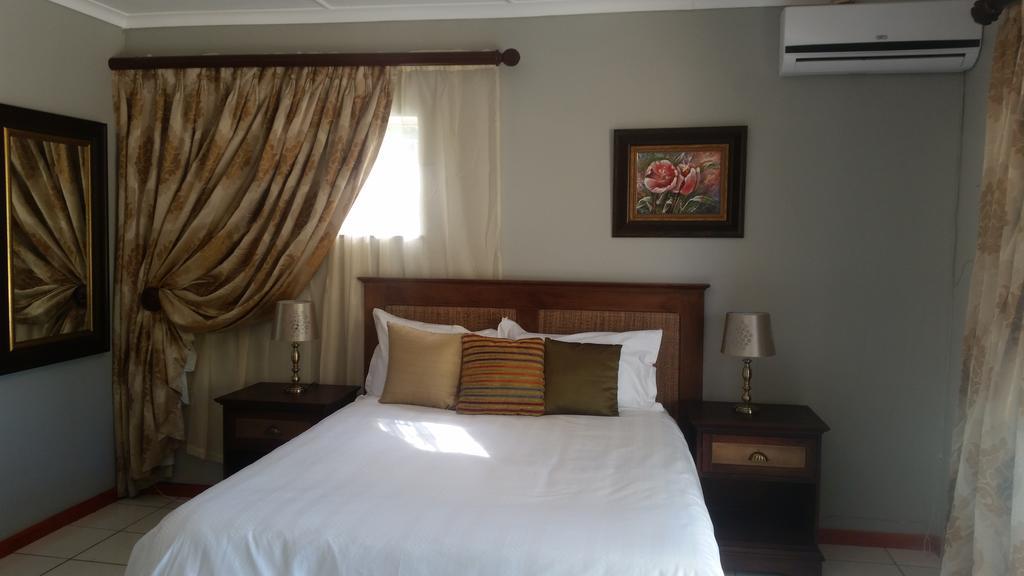 Jakobs Guesthouse & Cottage East London Chambre photo